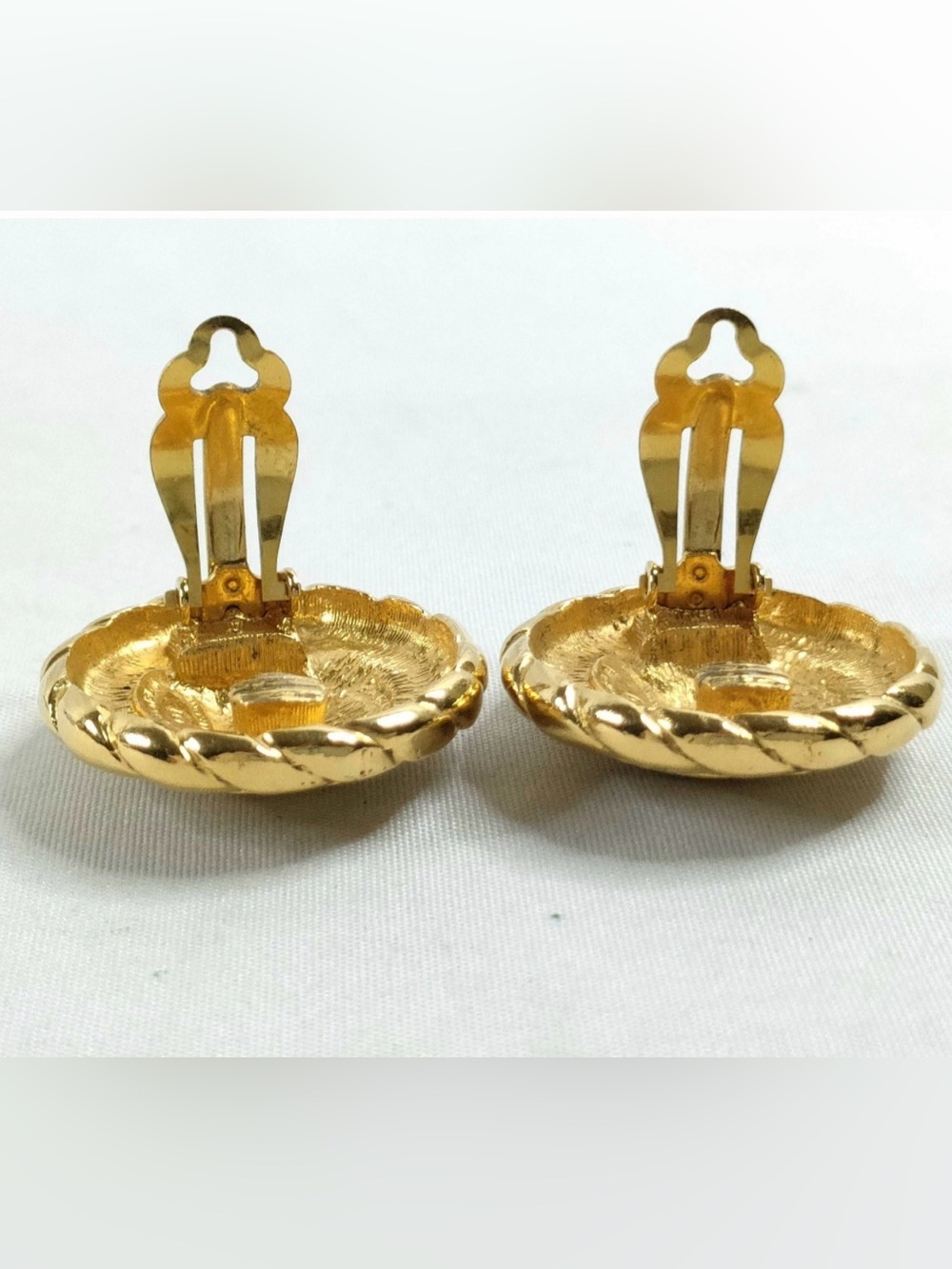 A Pair of Vintage Chanel Gold-Tone CC Medallion Button Clip-On Earrings - Picture 5 of 10